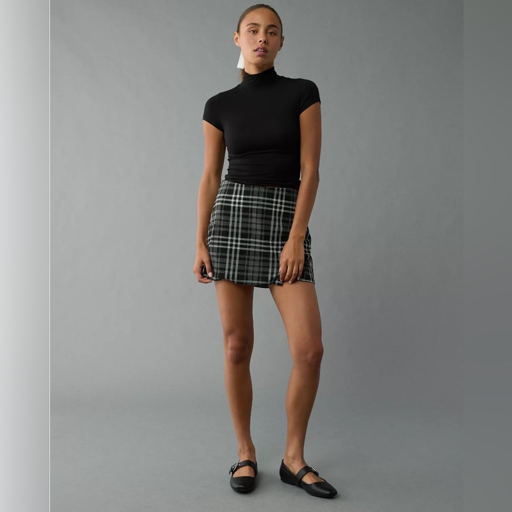 American Eagle Outfitters Black and Gray Plaid Mini Skirt
